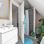 2 Bedroom In بيت للعطل Hemmet