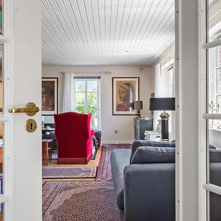 2 Bedroom In * Hemmet