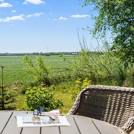 2 Bedroom In * Hemmet